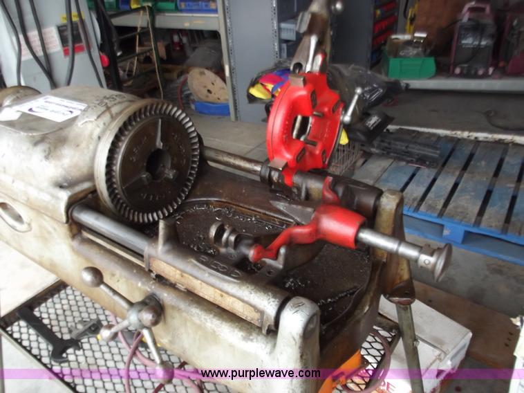 image for item B6198 Ridgid commercial pipe treader