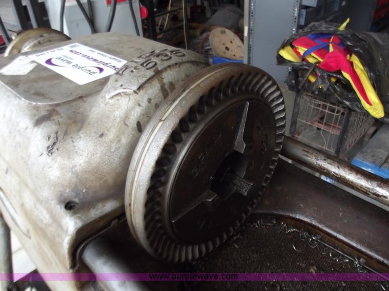 image for item B6198 Ridgid commercial pipe treader