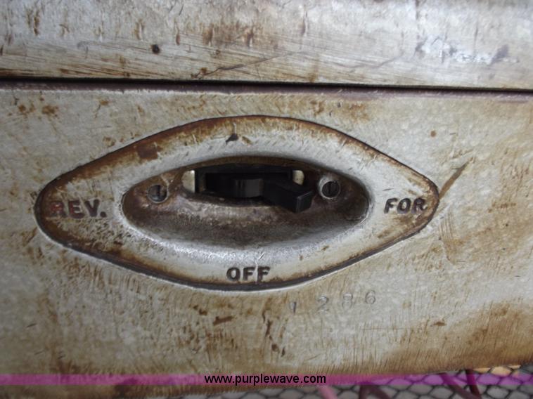 image for item B6198 Ridgid commercial pipe treader