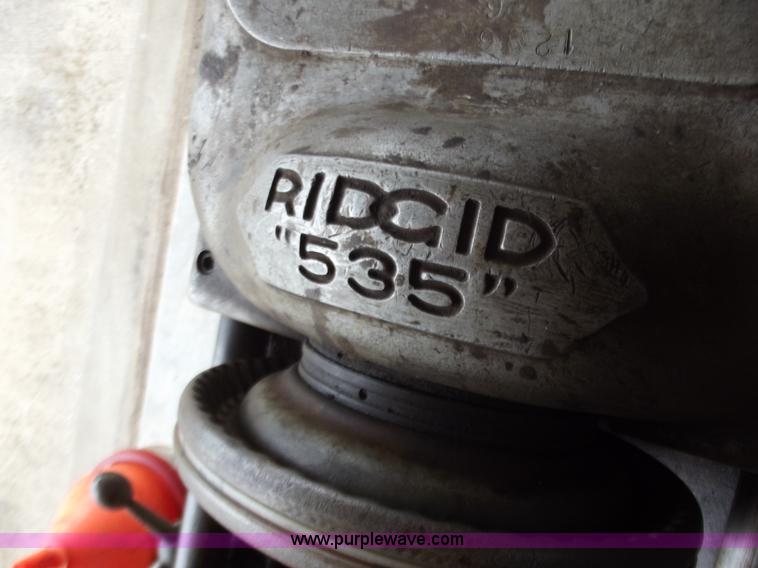 image for item B6198 Ridgid commercial pipe treader