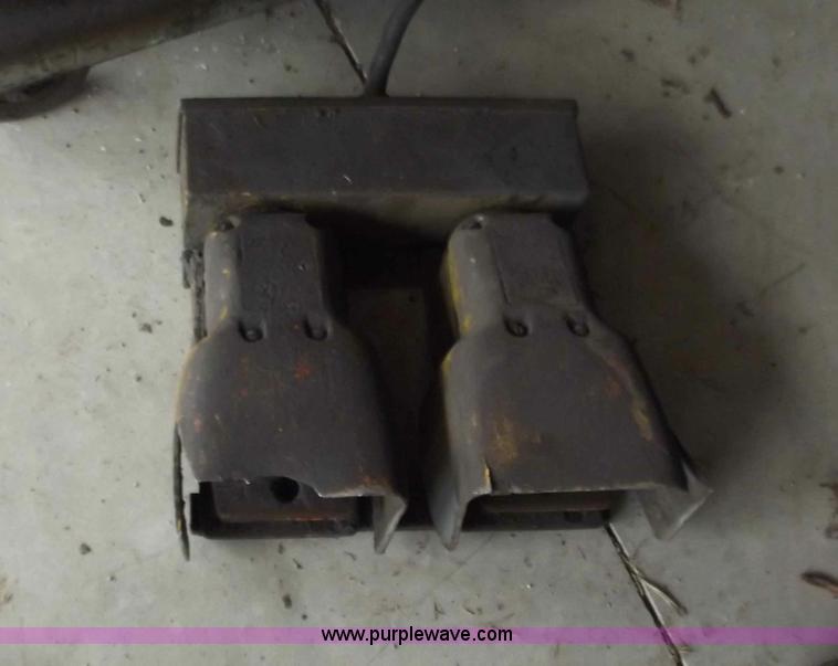 image for item B6207 200 ton press and hydraulic pump system