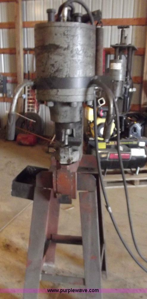 image for item B6207 200 ton press and hydraulic pump system