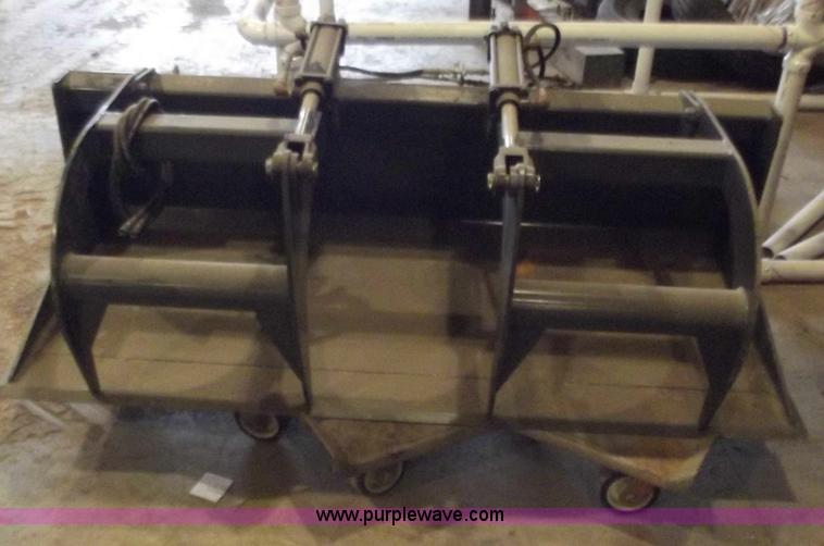 image for item B6212 Fabtech 66" grapple bucket skid steer attachemnt
