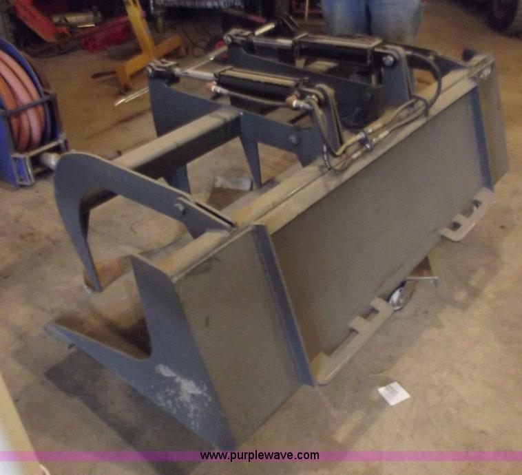 image for item B6212 Fabtech 66" grapple bucket skid steer attachemnt