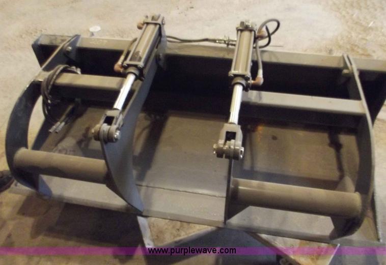 image for item B6212 Fabtech 66" grapple bucket skid steer attachemnt