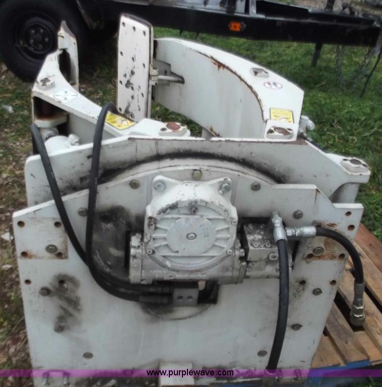 image for item B6222 Cascode forklift grapple attachment