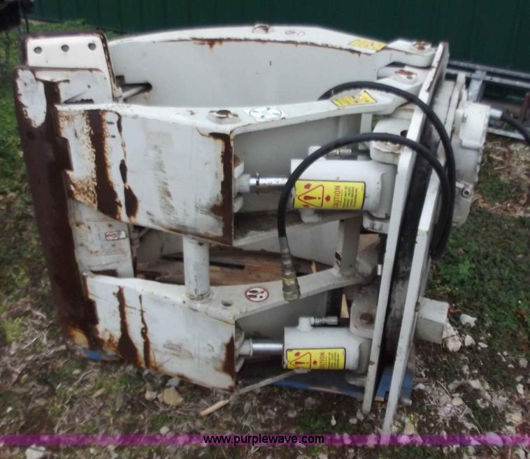 image for item B6222 Cascode forklift grapple attachment