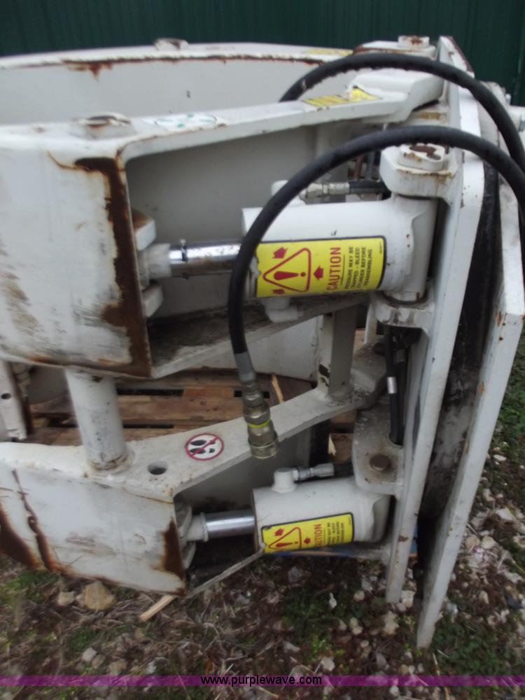 image for item B6222 Cascode forklift grapple attachment