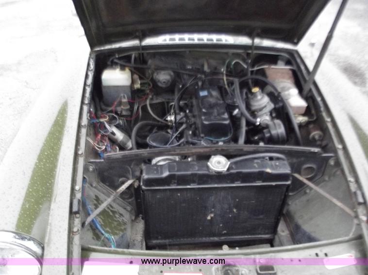 image for item B6245 1975 MG MGB convertible