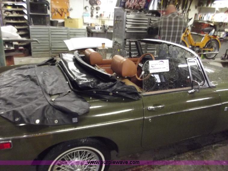 image for item B6245 1975 MG MGB convertible