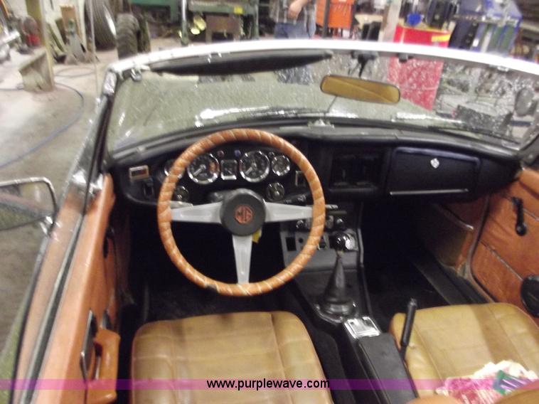 image for item B6245 1975 MG MGB convertible