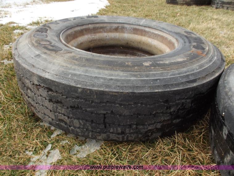 image for item B6251 (6) wheels and tires