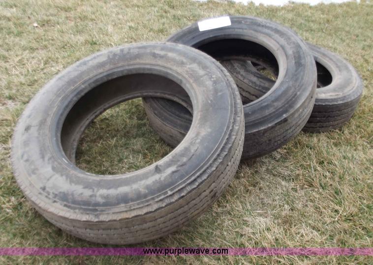 image for item B6255 (3) tires