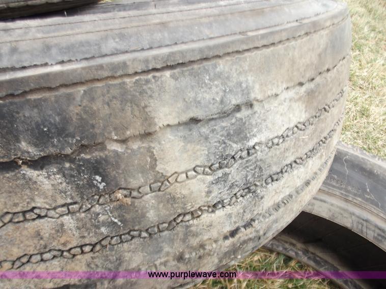 image for item B6255 (3) tires