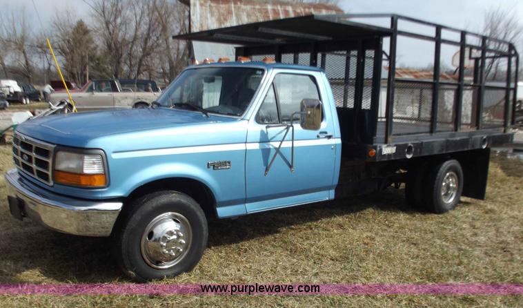 image for item B6258 1997 Ford F350 XL pickup truck