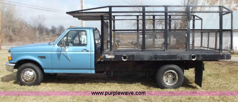 image for item B6258 1997 Ford F350 XL pickup truck