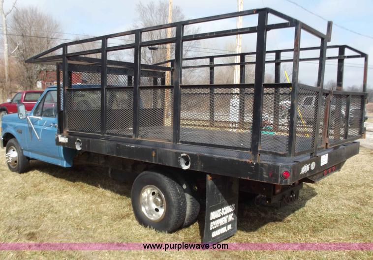 image for item B6258 1997 Ford F350 XL pickup truck