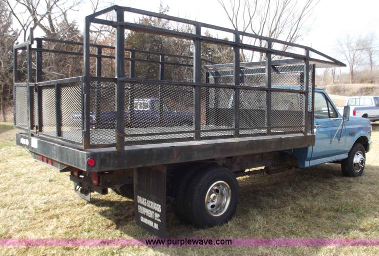 image for item B6258 1997 Ford F350 XL pickup truck