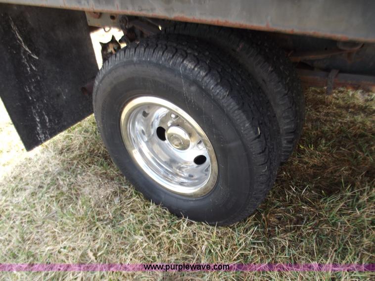 image for item B6258 1997 Ford F350 XL pickup truck