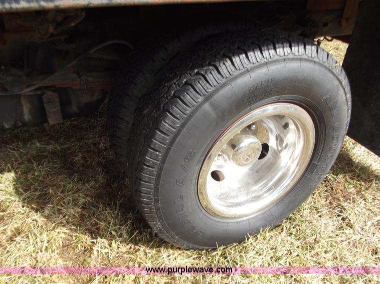 image for item B6258 1997 Ford F350 XL pickup truck