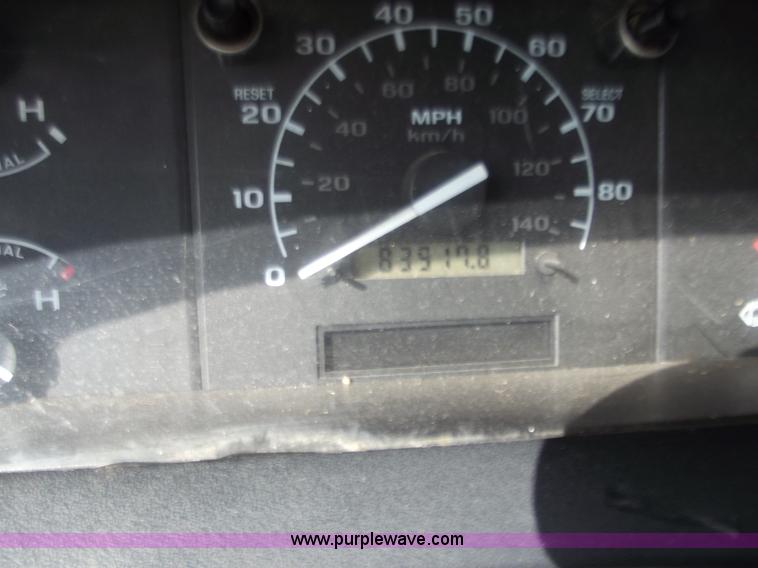 image for item B6258 1997 Ford F350 XL pickup truck