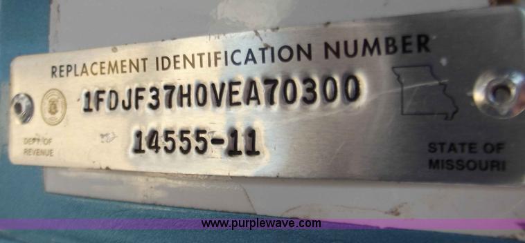 image for item B6258 1997 Ford F350 XL pickup truck