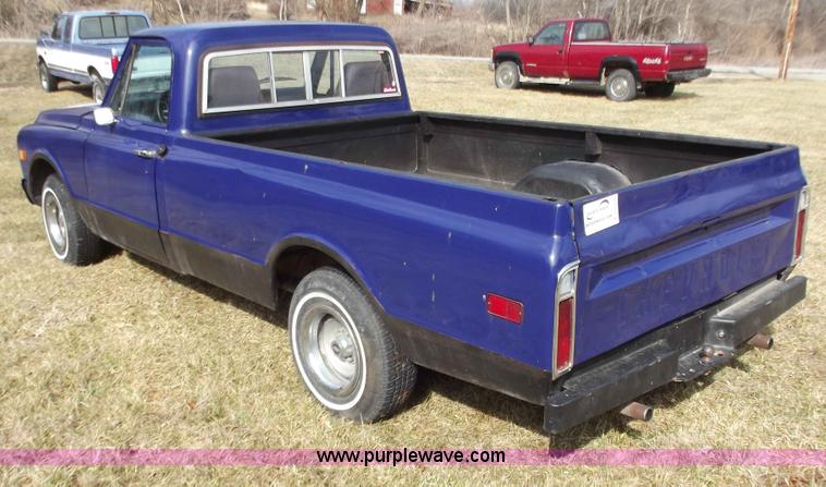 image for item B6259 1971 Chevrolet C10 Custom long bed pickup truck