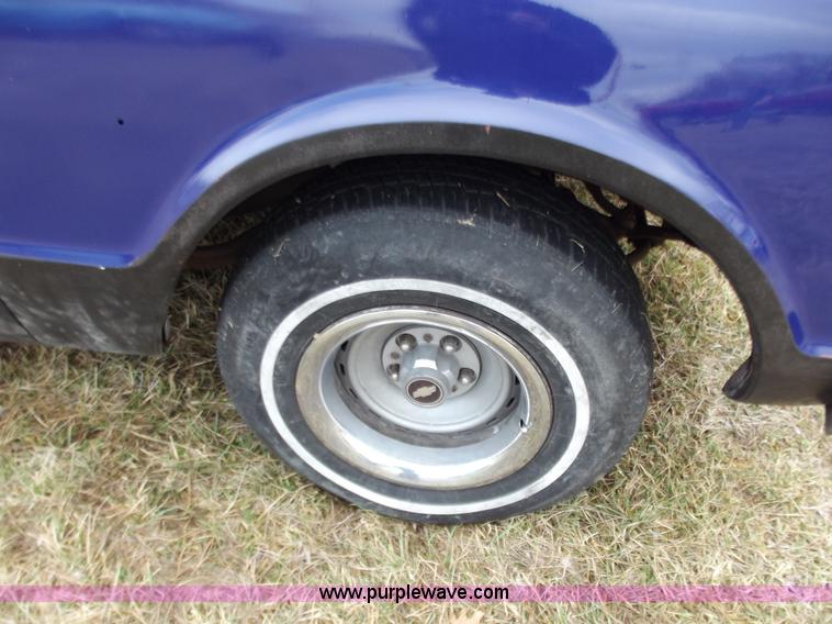 image for item B6259 1971 Chevrolet C10 Custom long bed pickup truck