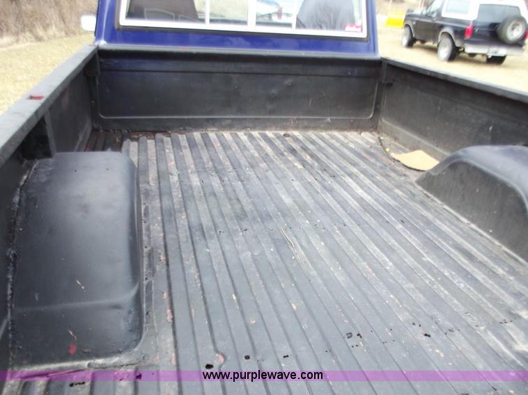 image for item B6259 1971 Chevrolet C10 Custom long bed pickup truck