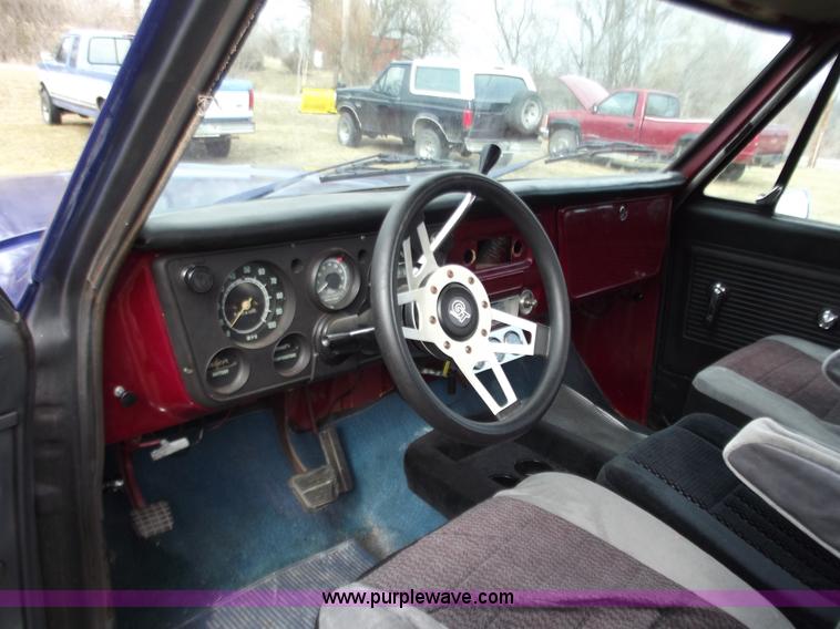 image for item B6259 1971 Chevrolet C10 Custom long bed pickup truck