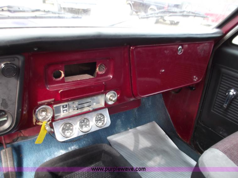 image for item B6259 1971 Chevrolet C10 Custom long bed pickup truck