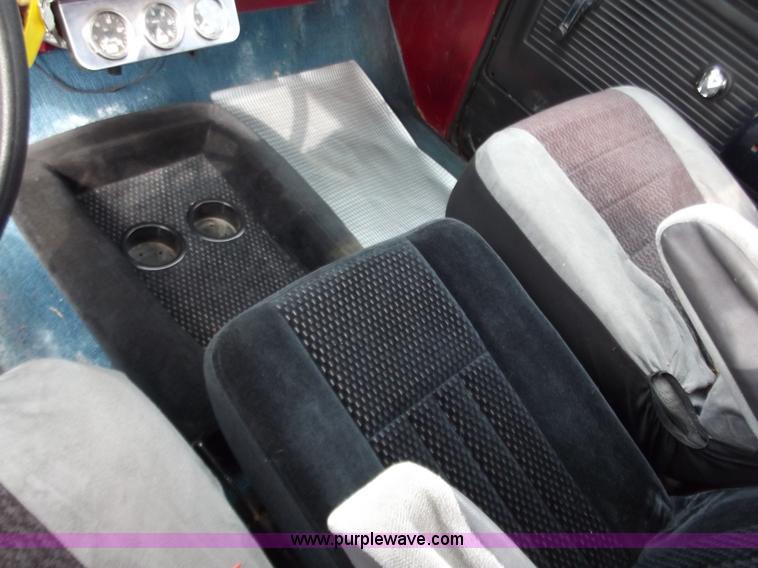 image for item B6259 1971 Chevrolet C10 Custom long bed pickup truck