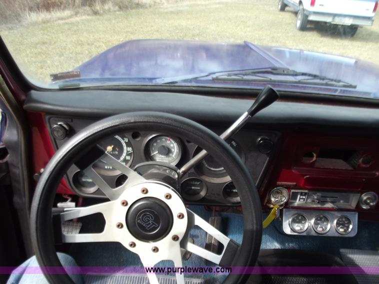 image for item B6259 1971 Chevrolet C10 Custom long bed pickup truck