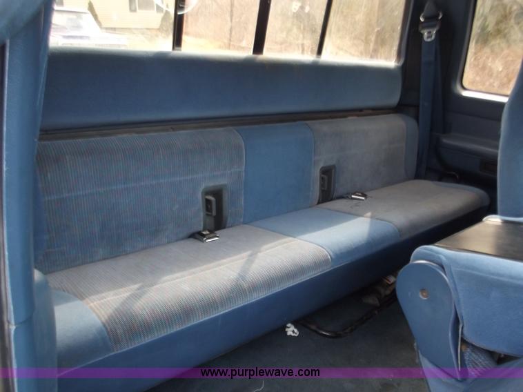 image for item B6260 1997 Ford F250 XLT SuperCab pickup truck