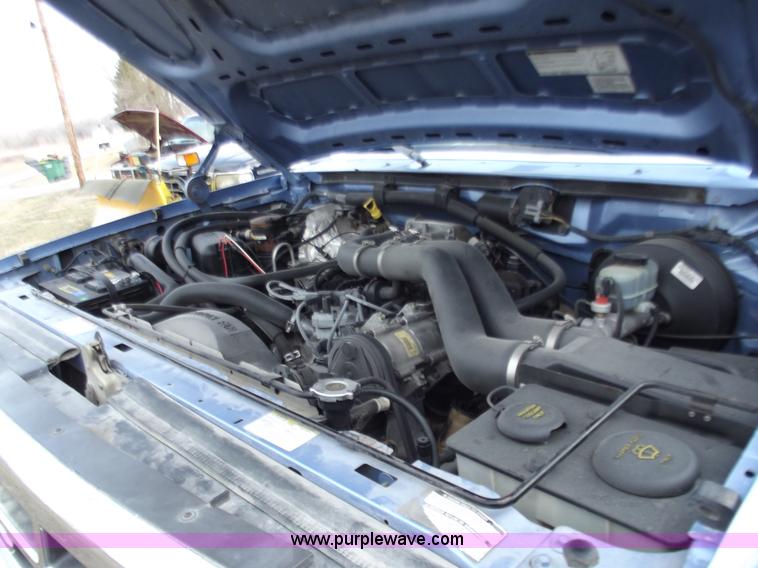 image for item B6260 1997 Ford F250 XLT SuperCab pickup truck