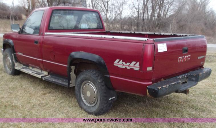 image for item B6261 1990 GMC Sierra 2500 pickup truck