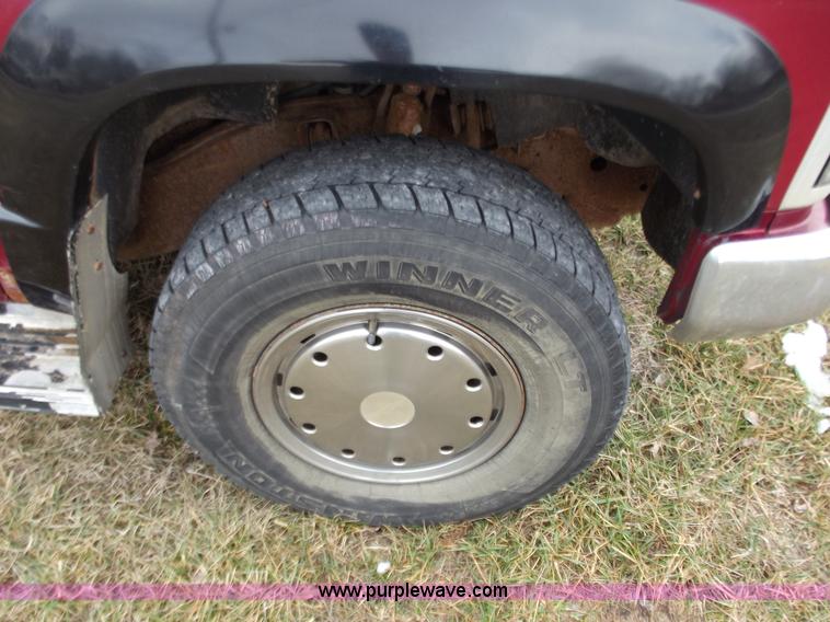 image for item B6261 1990 GMC Sierra 2500 pickup truck