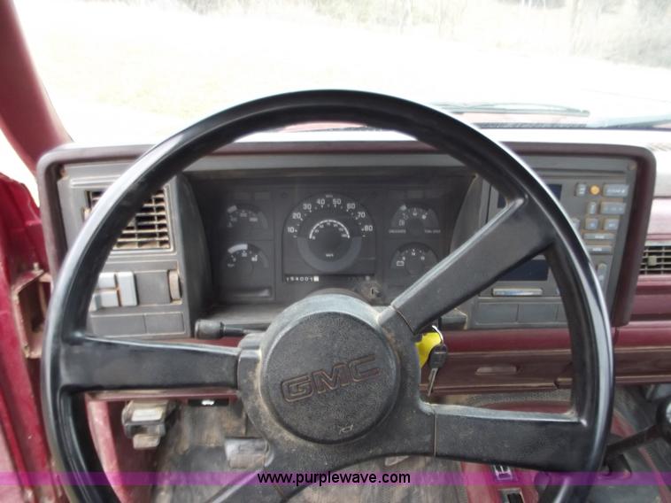 image for item B6261 1990 GMC Sierra 2500 pickup truck