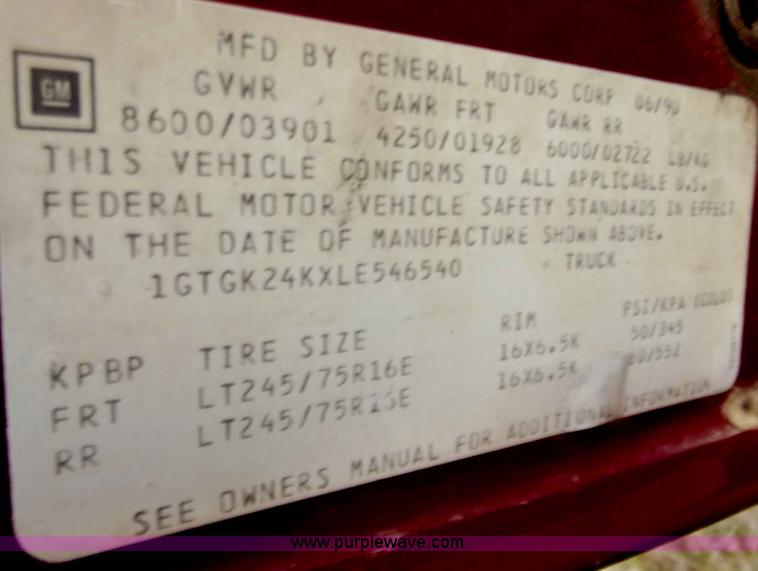 image for item B6261 1990 GMC Sierra 2500 pickup truck