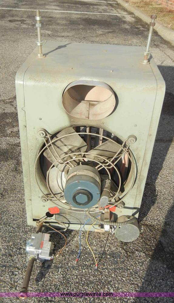 Modine PA105A suspended heater in Topeka, KS | Item C4181 sold | Purple Wave