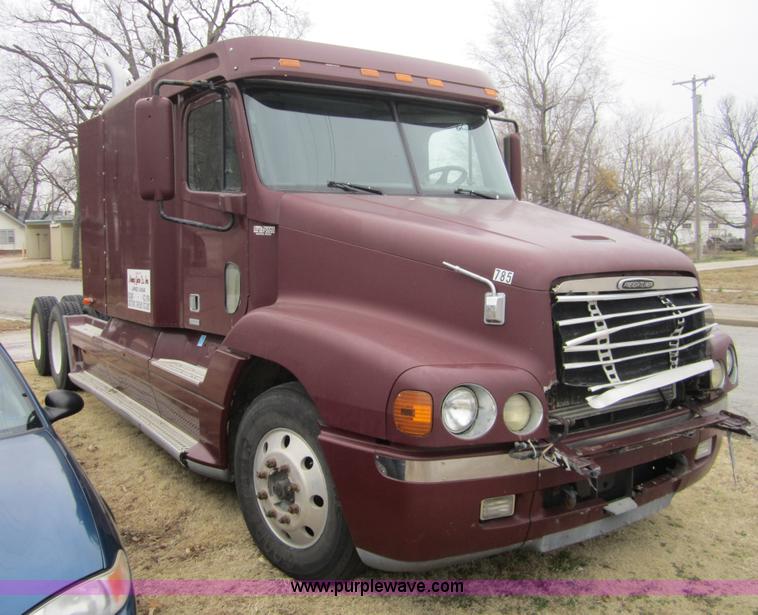 image for item C5252 2000 Freightliner Century Class FLC120 semi truck