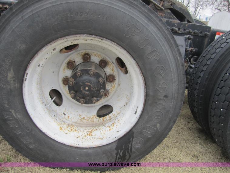 image for item C5252 2000 Freightliner Century Class FLC120 semi truck