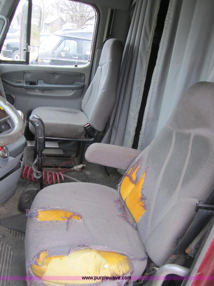 image for item C5252 2000 Freightliner Century Class FLC120 semi truck