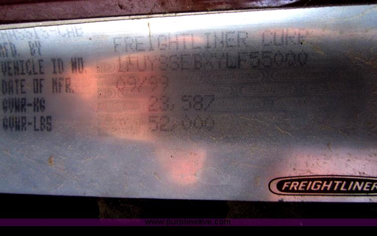 image for item C5252 2000 Freightliner Century Class FLC120 semi truck