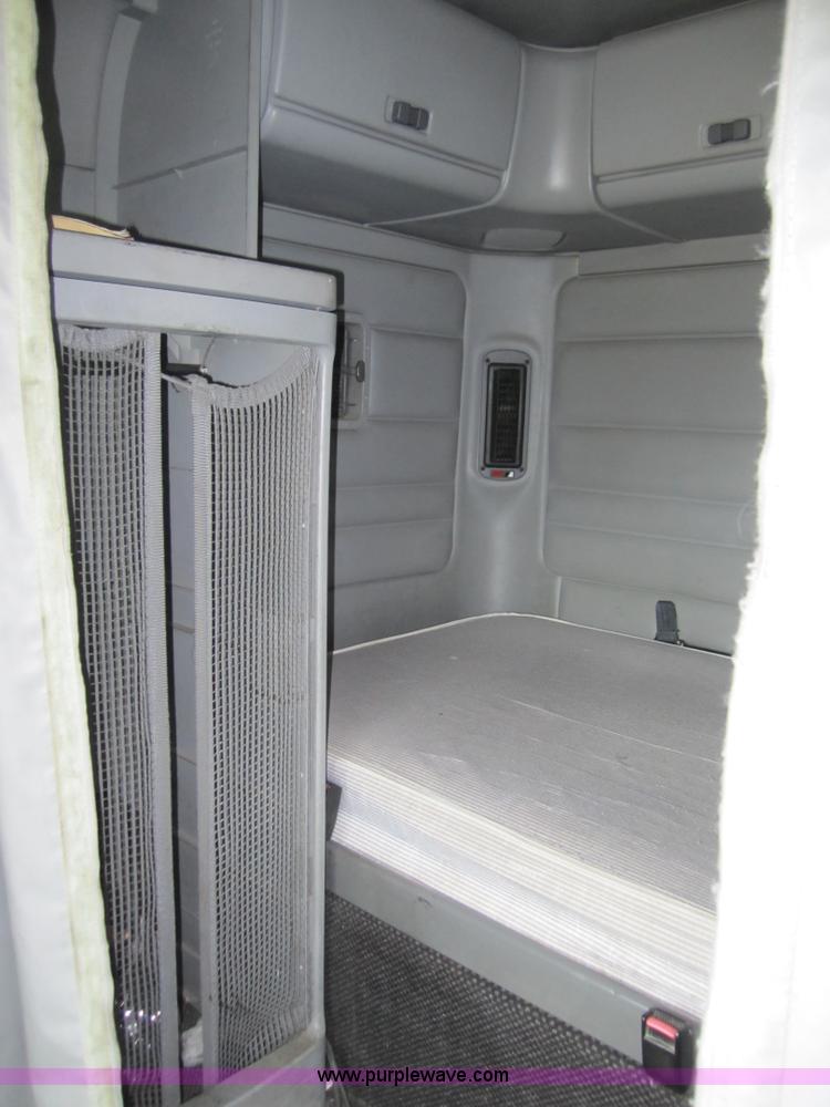 image for item C5252 2000 Freightliner Century Class FLC120 semi truck