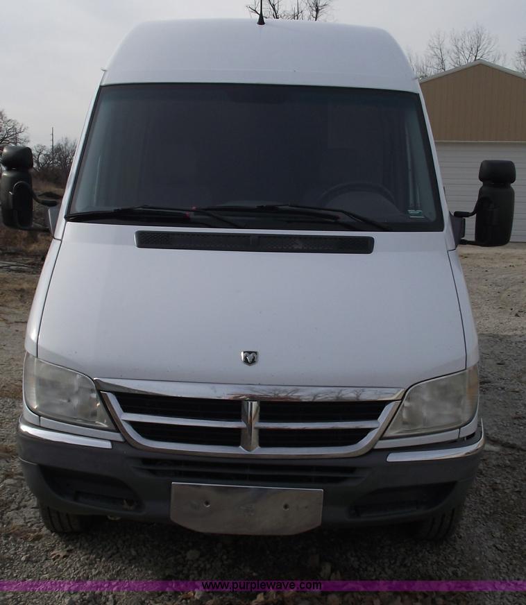 image for item C5912 2004 Dodge 3500 Sprinter cargo van