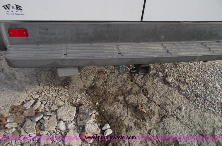 image for item C5912 2004 Dodge 3500 Sprinter cargo van