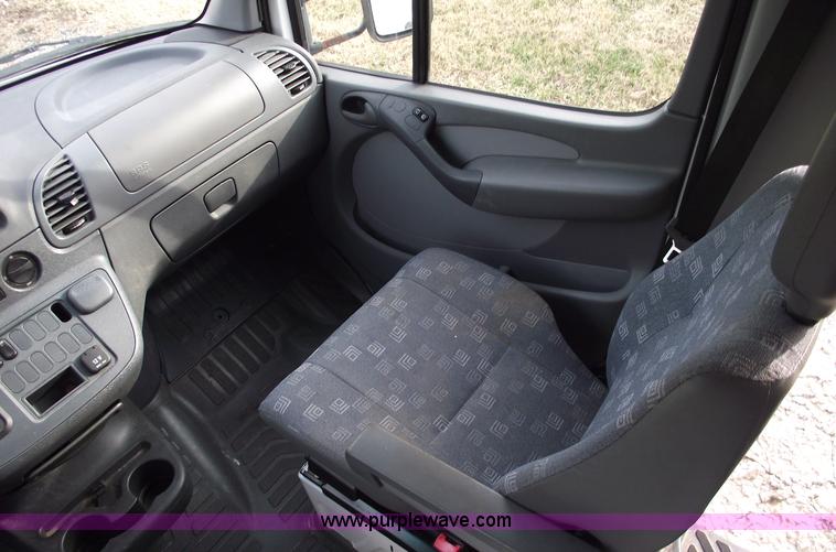 image for item C5912 2004 Dodge 3500 Sprinter cargo van