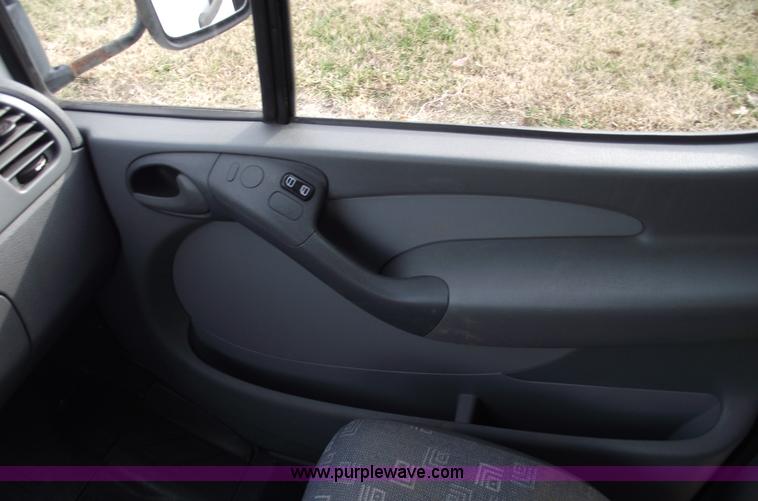 image for item C5912 2004 Dodge 3500 Sprinter cargo van