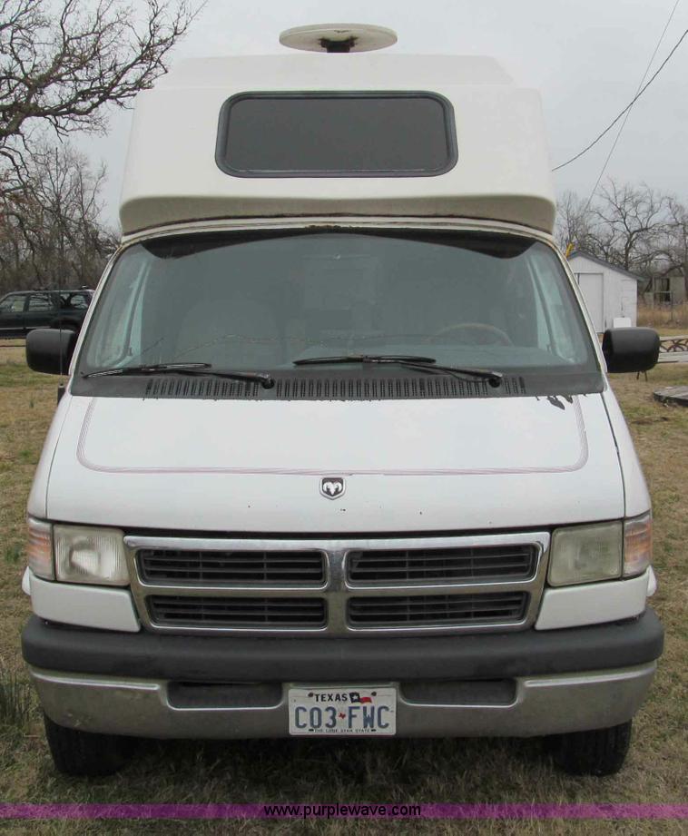 image for item D3048 1996 Dodge Coach House 19ft motorhome